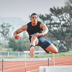 track and field athlete training with sports performance psychology techniques